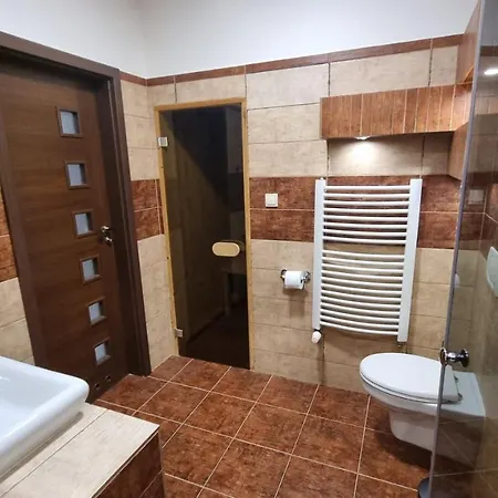 Rynek 21 * موشينا